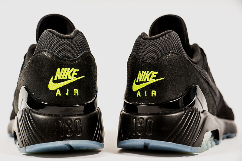 Nike,Air Max 180,Night Ops,发售, 想要个性又经典?这双魔鬼鱼 “大气垫” 一定能满足你! Nike,Air Max 180,Night Ops,发售, 想要个性又经典?这双魔鬼鱼 “大气垫” 一定能满足你!