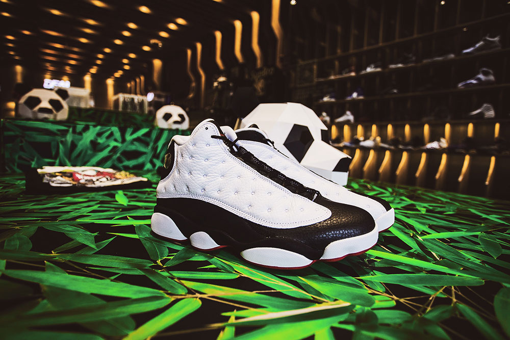 AJ13,Air Jordan 13,发售 本月最佳复刻!熊猫 Air Jordan 13 开箱 + 上脚!美到让你沉醉! AJ13,Air Jordan 13,发售 本月最佳复刻!熊猫 Air Jordan 13 开箱 + 上脚!美到让你沉醉!