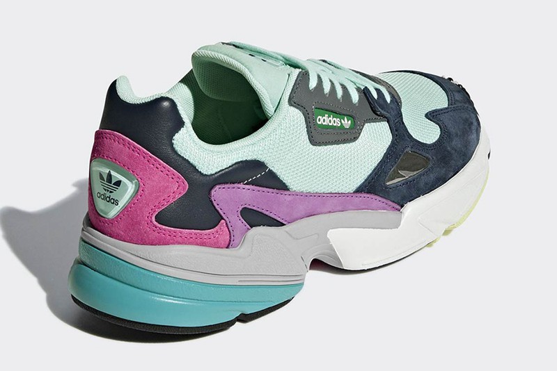 adidas Originals,Falcon,冰蓝,发售 多彩冰蓝鞋面!adidas Originals Falcon 全新配色即将发售 adidas Originals,Falcon,冰蓝,发售 多彩冰蓝鞋面!adidas Originals Falcon 全新配色即将发售