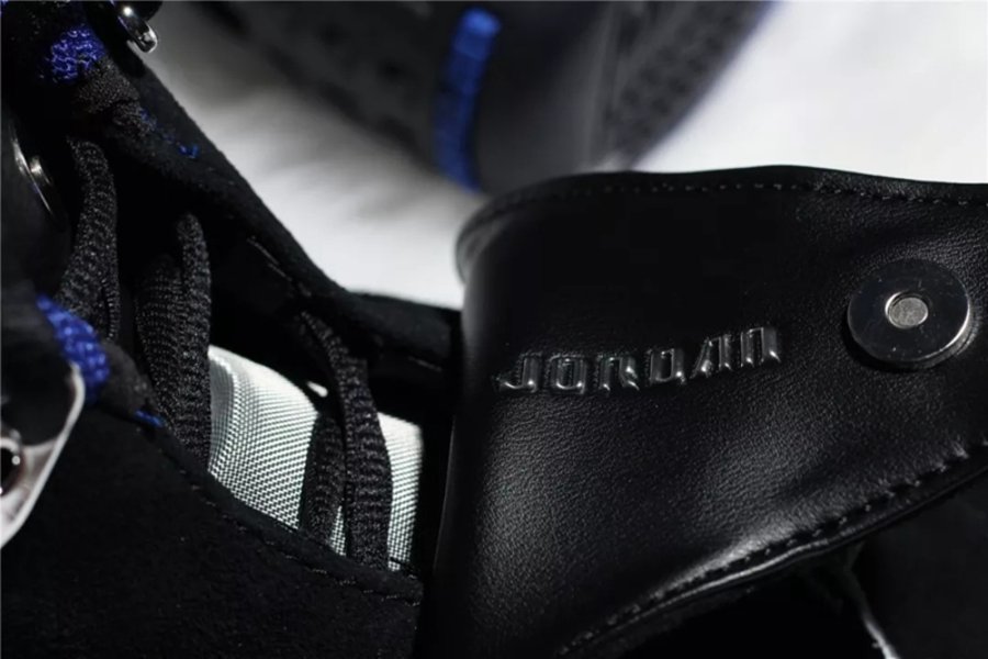 Air Jordan 18,AJ18,发售,开箱 极致奢华!Air Jordan 18 黑蓝配色将于下月发售 Air Jordan 18,AJ18,发售,开箱 极致奢华!Air Jordan 18 黑蓝配色将于下月发售