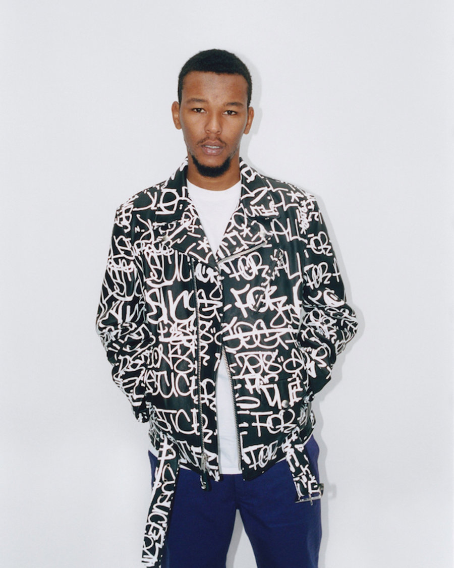kanye west,supreme,cdg,apple,i Supreme x CDG 国内有望发售!侃爷最近在忙着收小弟? kanye west,supreme,cdg,apple,i Supreme x CDG 国内有望发售!侃爷最近在忙着收小弟?