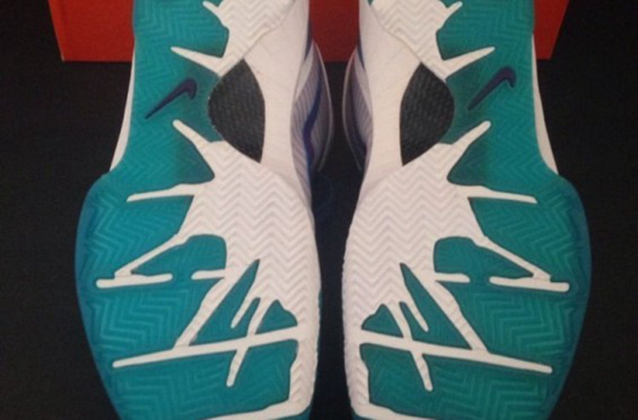 Zoom Kobe 4,Nike,AV6339-100,发售 期待已久的 Zoom Kobe 4 即将升级回归!黄蜂配色将于明年登场 Zoom Kobe 4,Nike,AV6339-100,发售 期待已久的 Zoom Kobe 4 即将升级回归!黄蜂配色将于明年登场