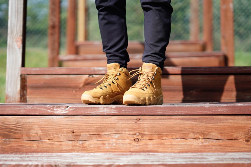 Jordan Brand,Air Jordan 9 Boot 大黄靴穿腻了?Air Jordan 9 Boots 冬季靴款即将发售 Jordan Brand,Air Jordan 9 Boot 大黄靴穿腻了?Air Jordan 9 Boots 冬季靴款即将发售
