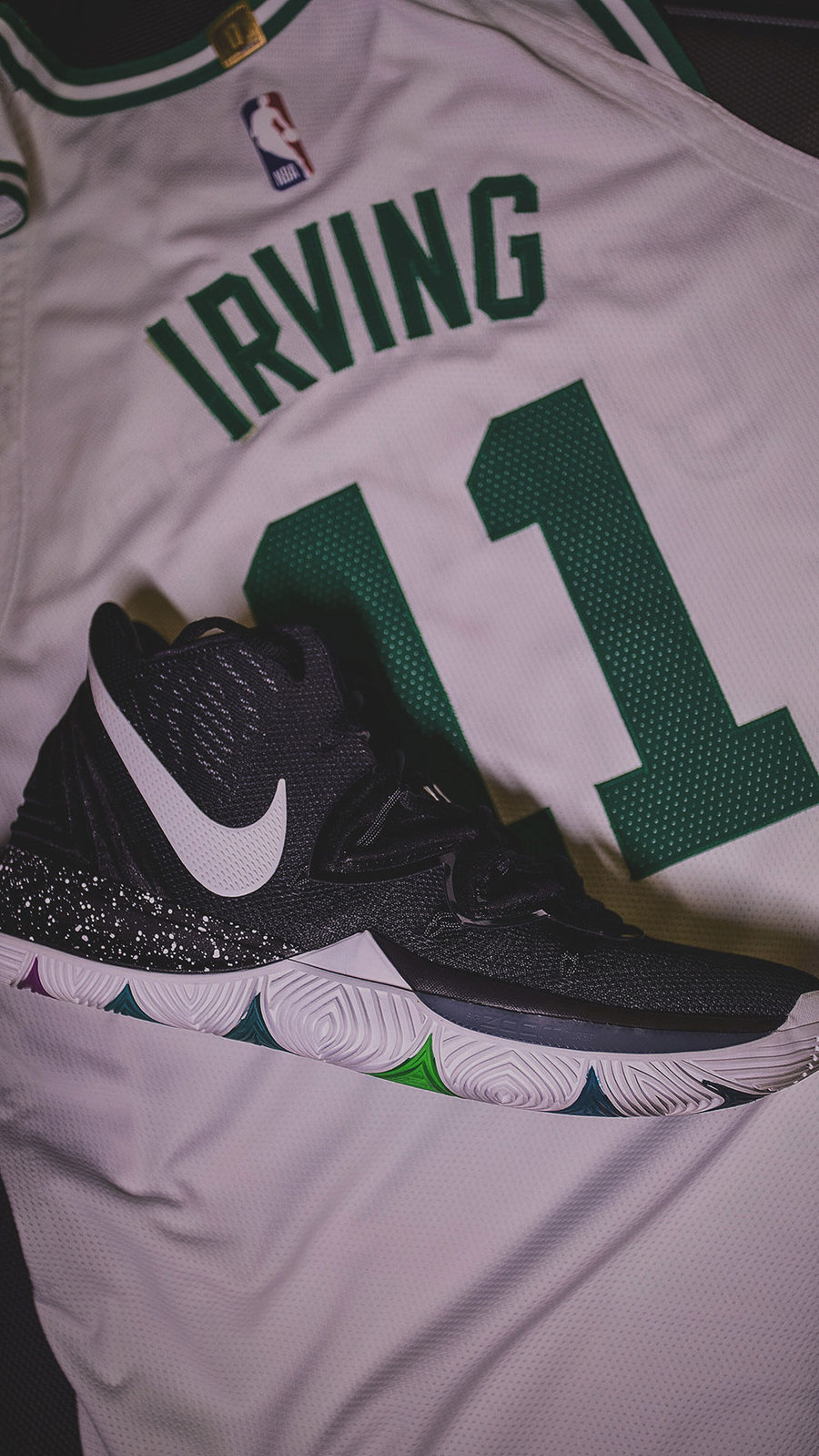 Nike,Kyrie 5,开箱,发售,上脚 独家揭秘!你从未见过的全新气垫!Kyrie 5 还隐藏了哪些惊喜? Nike,Kyrie 5,开箱,发售,上脚 独家揭秘!你从未见过的全新气垫!Kyrie 5 还隐藏了哪些惊喜?