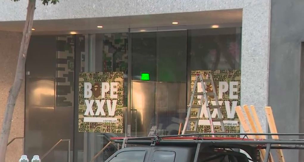 BAPE BAPE® 店铺遭遇入室抢劫!到底被偷走了什么? BAPE BAPE® 店铺遭遇入室抢劫!到底被偷走了什么?