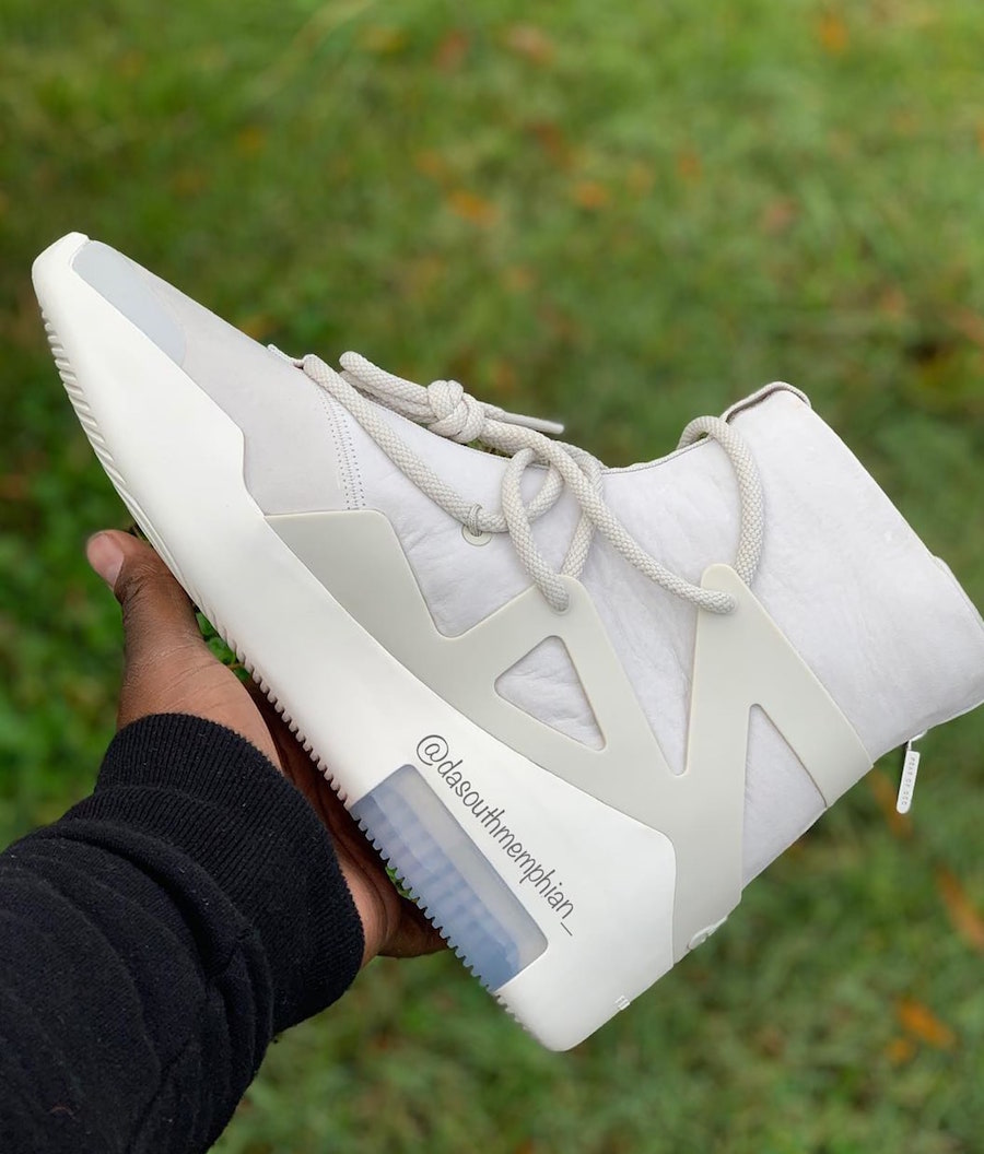 Air Fear of God,发售.AR4237-001, 造型与 Air Mag 颇为相似!年度重磅 Air Fear of God 细节图抢先看 Air Fear of God,发售.AR4237-001, 造型与 Air Mag 颇为相似!年度重磅 Air Fear of God 细节图抢先看