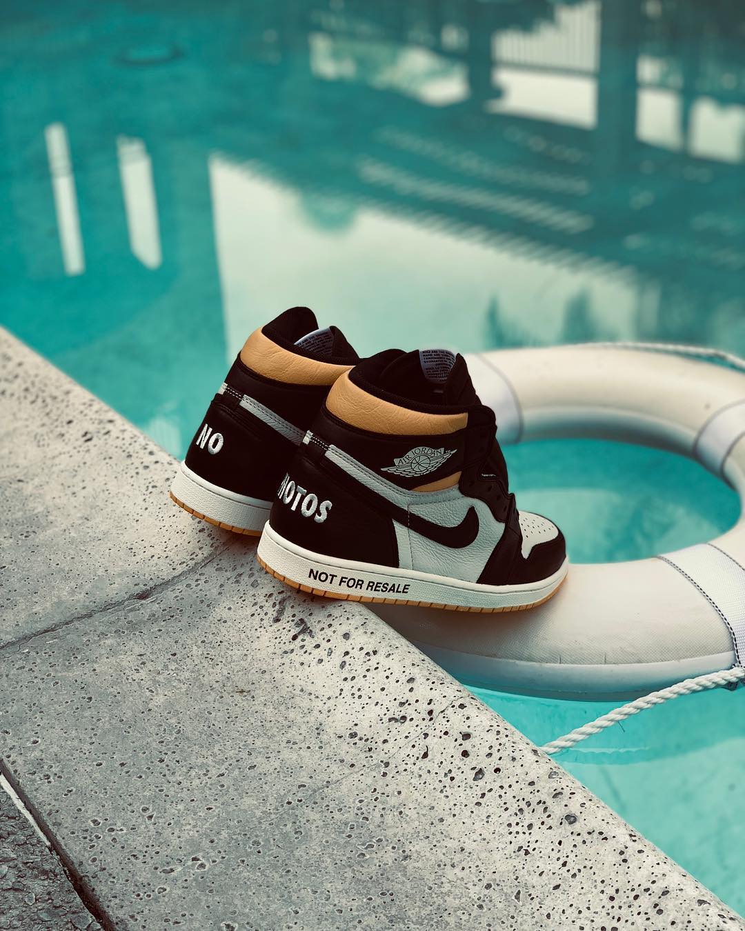 AJ1,Air Jordan 1,861428-107,发售 看完海外货量图就哭了!黑黄禁止转卖 AJ1 市场价即将破万! AJ1,Air Jordan 1,861428-107,发售 看完海外货量图就哭了!黑黄禁止转卖 AJ1 市场价即将破万!