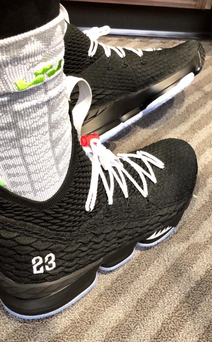 AJ5,Air Jordan 5,LeBron 15 你没见过的 Air Jordan 5 x LeBron 15,詹姆斯已经穿上了! AJ5,Air Jordan 5,LeBron 15 你没见过的 Air Jordan 5 x LeBron 15,詹姆斯已经穿上了!