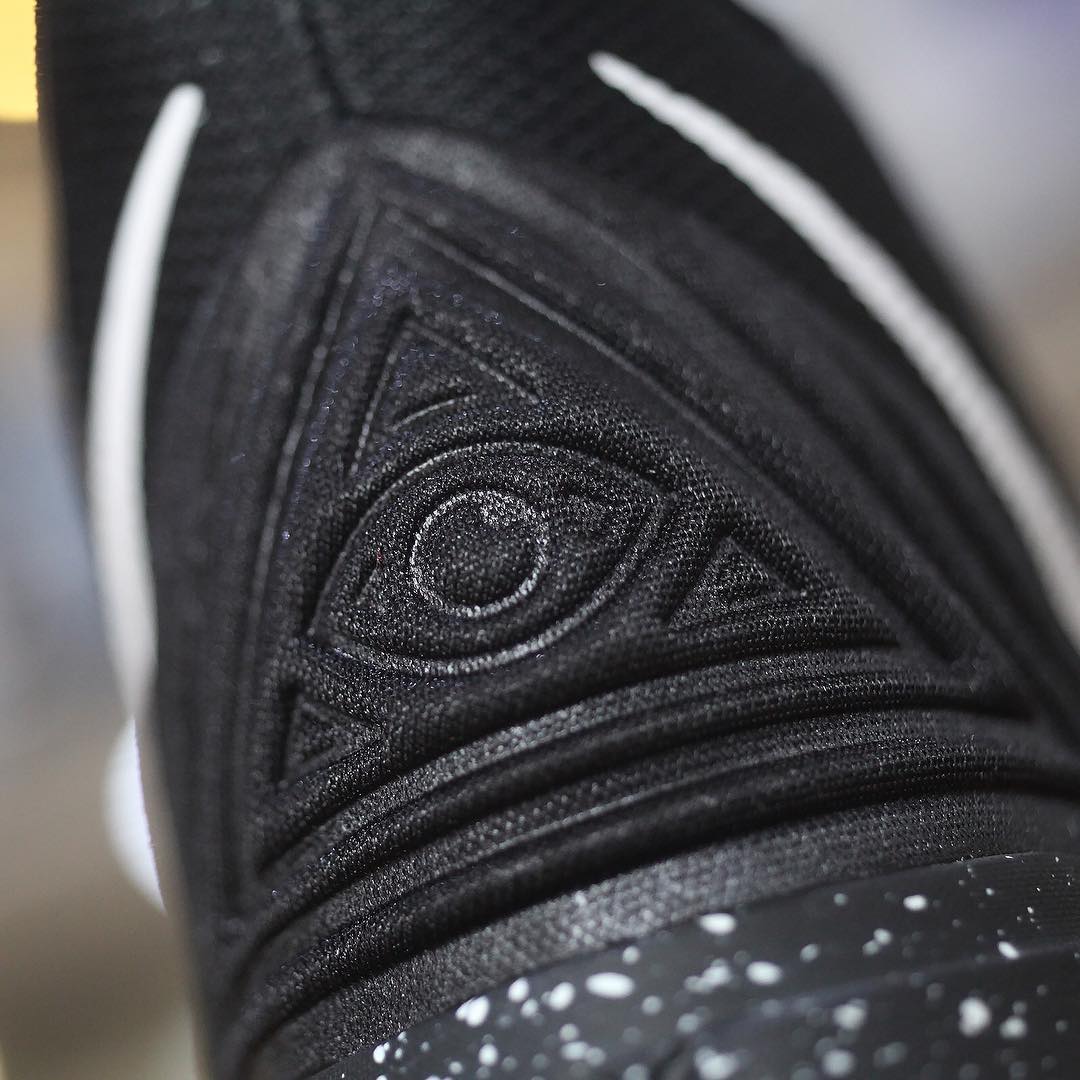Kyrie 5,Nike,发售,开箱 细节超丰富!黑白配色 Nike Kyrie 5 全方位美图欣赏 Kyrie 5,Nike,发售,开箱 细节超丰富!黑白配色 Nike Kyrie 5 全方位美图欣赏