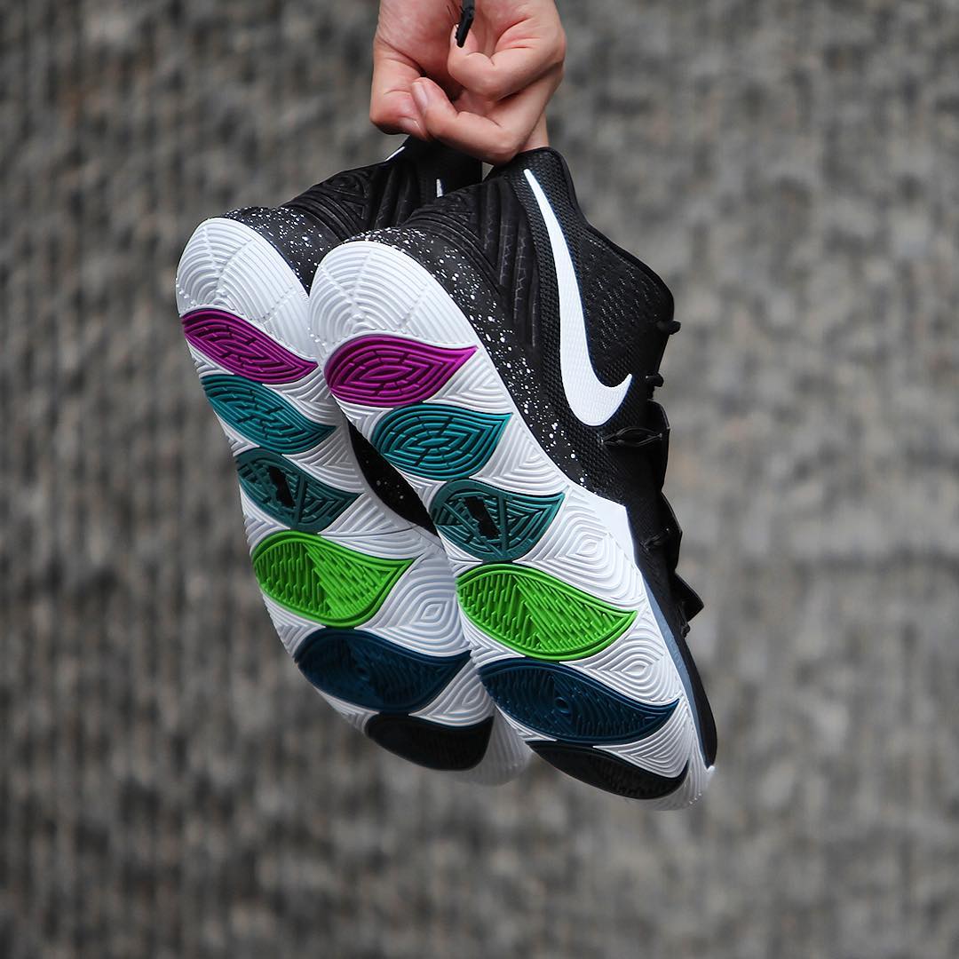 Kyrie 5,Nike,发售,开箱 细节超丰富!黑白配色 Nike Kyrie 5 全方位美图欣赏 Kyrie 5,Nike,发售,开箱 细节超丰富!黑白配色 Nike Kyrie 5 全方位美图欣赏