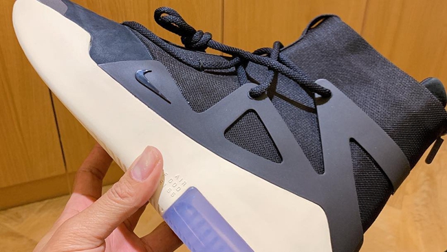 Nike Air FOG 1,Fear of God,Nik 来自 Nike 的重磅大礼!黑人陈建州晒出一双大家都想要的联名球鞋! Nike Air FOG 1,Fear of God,Nik 来自 Nike 的重磅大礼!黑人陈建州晒出一双大家都想要的联名球鞋!