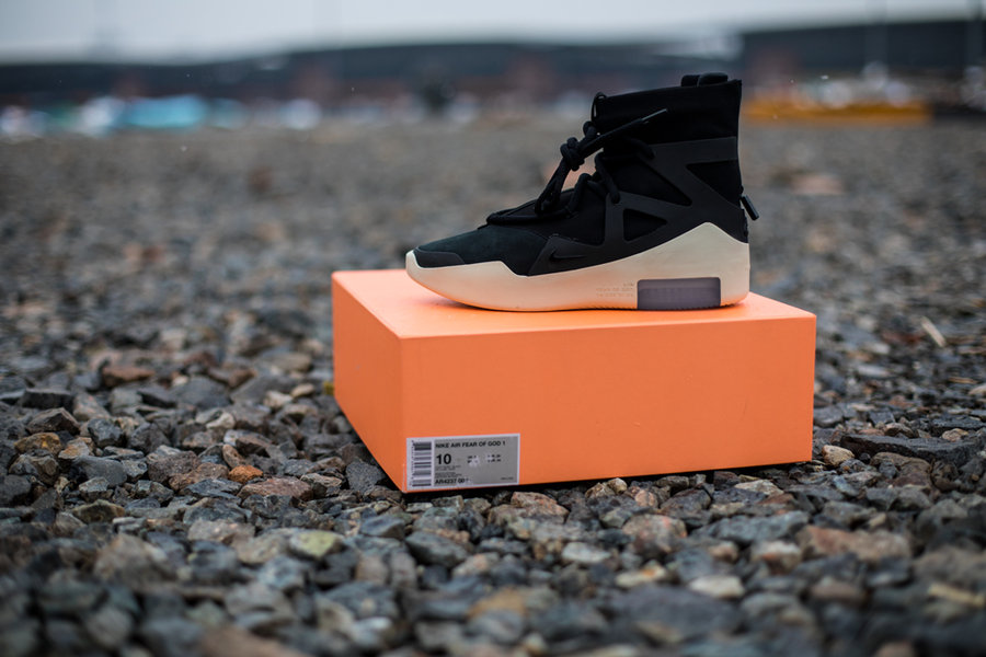 发售,Air FOG 1,Nike,Yeezy,adidas Air FOG 1、黄斑马还有 UNDFTD 联名!本周末发售的狠货真不少! 发售,Air FOG 1,Nike,Yeezy,adidas Air FOG 1、黄斑马还有 UNDFTD 联名!本周末发售的狠货真不少!