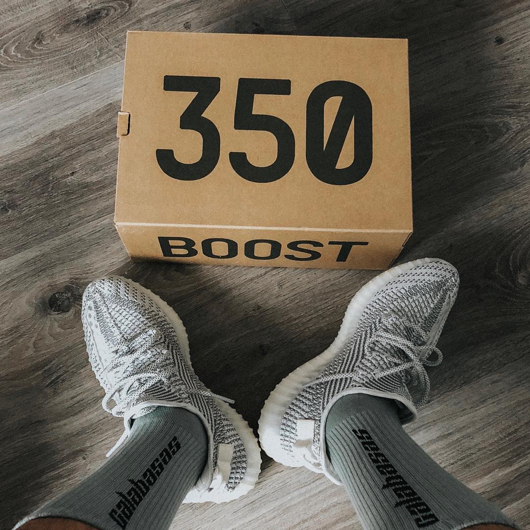 EF2905,Yeezy 350 Boost V2,Yeez EF2905 半透 Yeezy 350 V2 “Static” 货量究竟大不大?你还有时间去攒钱… EF2905,Yeezy 350 Boost V2,Yeez EF2905 半透 Yeezy 350 V2 “Static” 货量究竟大不大?你还有时间去攒钱…