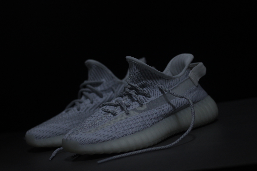Yeezy 350 V2,adidas 数量更为稀有!Yeezy 350 V2 “Static” 反光效果真的超炫酷 Yeezy 350 V2,adidas 数量更为稀有!Yeezy 350 V2 “Static” 反光效果真的超炫酷