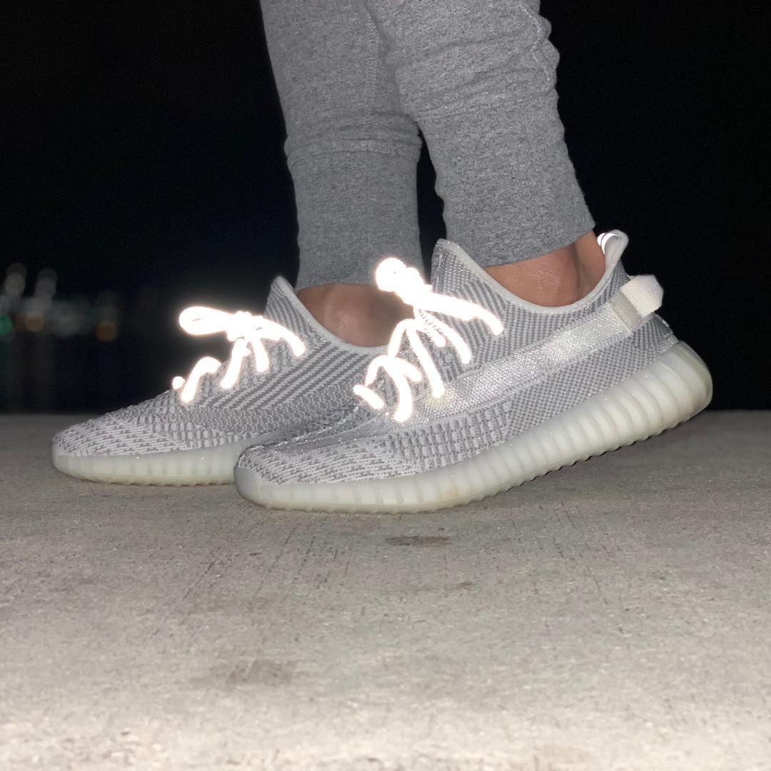 Yeezy 350 V2,adidas,发售,上脚 两个版本有何区别?Yeezy 350 V2 “Static” 下周即将发售 Yeezy 350 V2,adidas,发售,上脚 两个版本有何区别?Yeezy 350 V2 “Static” 下周即将发售