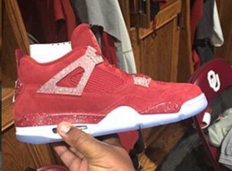 Air Jordan 4,AJ4 讨喜的大红配色!Air Jordan 4 俄克拉荷马大学 PE 曝光 Air Jordan 4,AJ4 讨喜的大红配色!Air Jordan 4 俄克拉荷马大学 PE 曝光