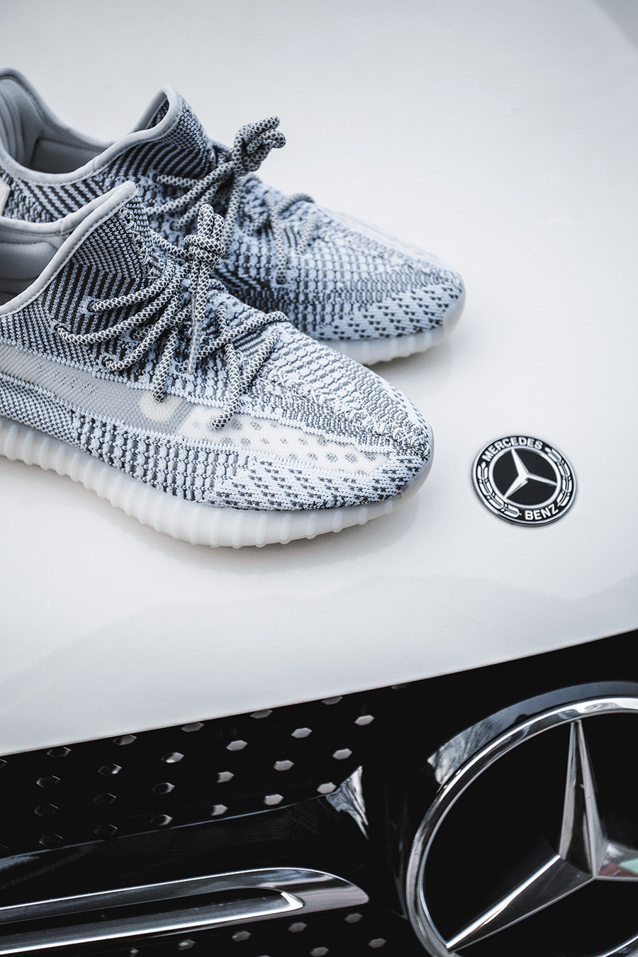 Yeezy 350,Yeezy,Yeezy 350 Boos 据说,穿上这双鞋会显得你「比较有钱」!这话不假! Yeezy 350,Yeezy,Yeezy 350 Boos 据说,穿上这双鞋会显得你「比较有钱」!这话不假!