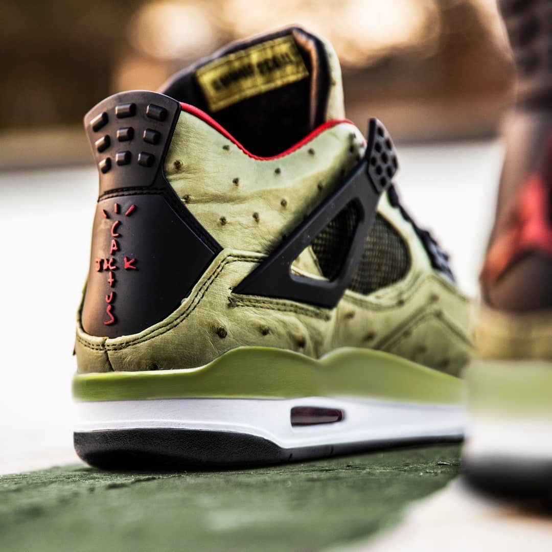 The Shoe Surgeon,AJ4,Air Jorda 亲友版本 + 奢华升级!这双 Travis Scott x AJ4 售价超过两万元! The Shoe Surgeon,AJ4,Air Jorda 亲友版本 + 奢华升级!这双 Travis Scott x AJ4 售价超过两万元!