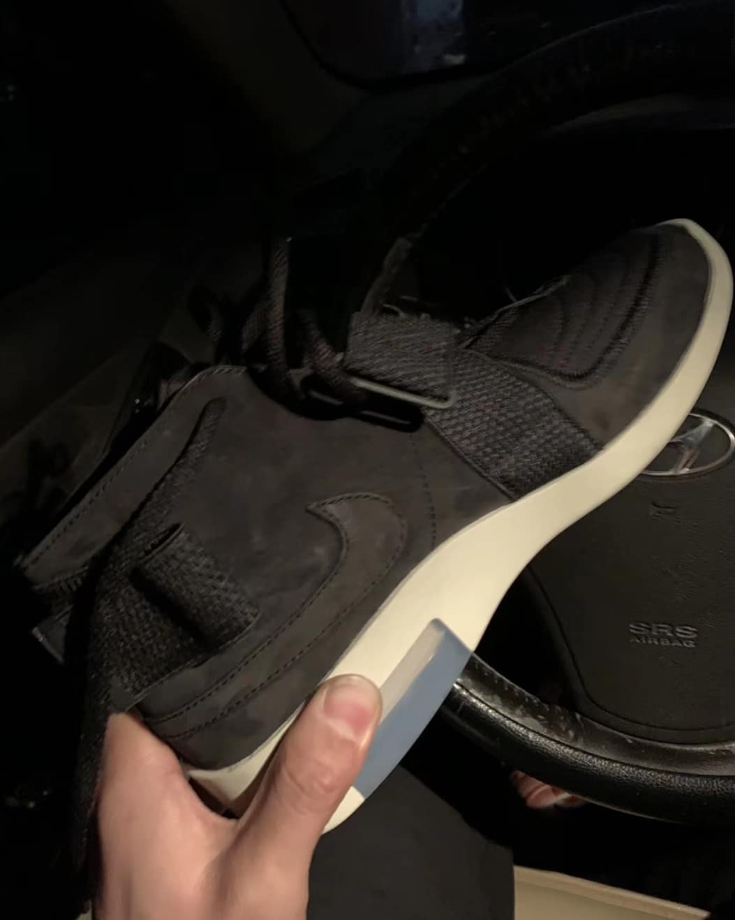 Fear of God,FOG,nike,发售 黑色首发版本已经起飞!Fear Of God x Nike 又有新鞋型曝光 Fear of God,FOG,nike,发售 黑色首发版本已经起飞!Fear Of God x Nike 又有新鞋型曝光