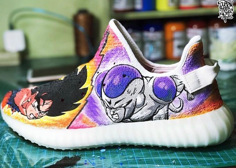 Yeezy,Triple white,发售,yeezy 35 纯白 Yeezy 350 V2 又双叒叕要补货了!这是要人手两双的节奏? Yeezy,Triple white,发售,yeezy 35 纯白 Yeezy 350 V2 又双叒叕要补货了!这是要人手两双的节奏?