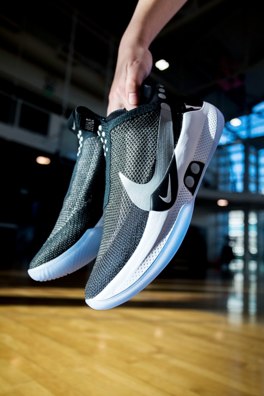 Nike,Adapt BB,Nike Adapt BB 独家实拍 | 我们溜进 Nike 总部,只为这双篮球场上的「AIR MAG」 Nike,Adapt BB,Nike Adapt BB 独家实拍 | 我们溜进 Nike 总部,只为这双篮球场上的「AIR MAG」
