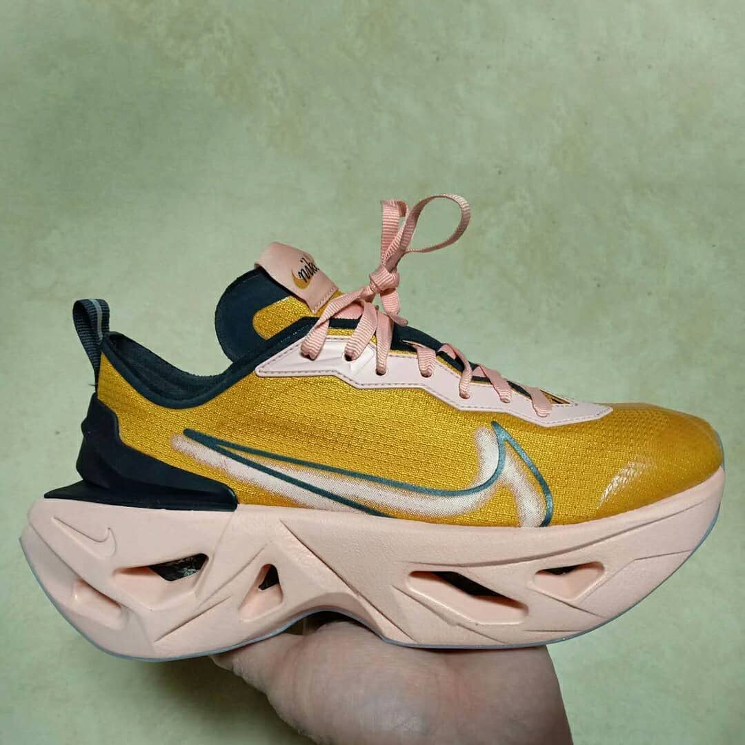 Nike 前所未见的超厚镂空中底!Nike 全新跑鞋首度曝光 Nike 前所未见的超厚镂空中底!Nike 全新跑鞋首度曝光