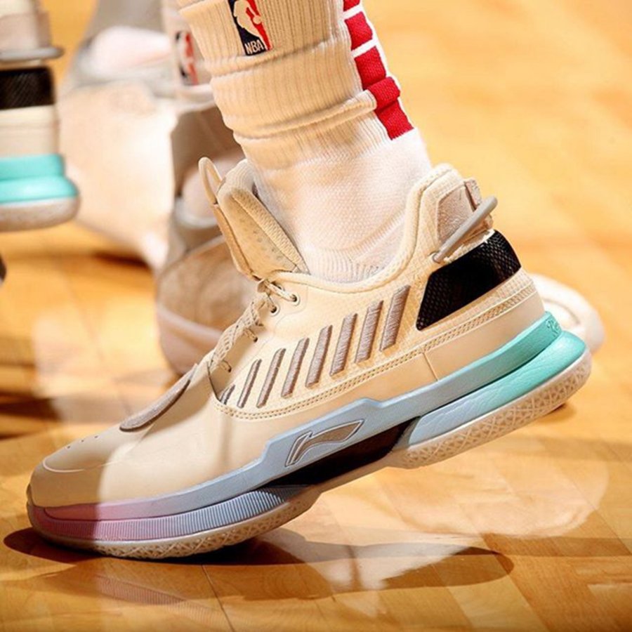 Kobe,Nike,Air Jordan,AJ7,Li Ni 塔克、哈莱尔纷纷上脚定制配色!一周 NBA 球鞋上脚精选 1.25 Kobe,Nike,Air Jordan,AJ7,Li Ni 塔克、哈莱尔纷纷上脚定制配色!一周 NBA 球鞋上脚精选 1.25