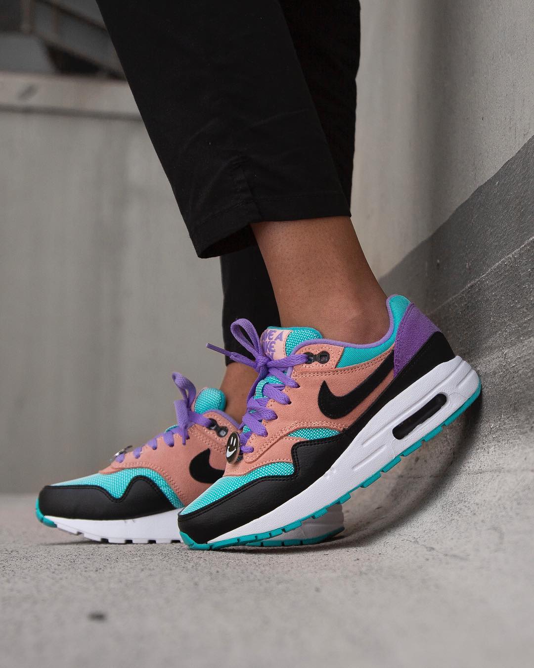 Air Max 1,Have A Nike Day,发售 夏日必备的配色!Air Max 1 “Have A Nike Day” 上脚欣赏 Air Max 1,Have A Nike Day,发售 夏日必备的配色!Air Max 1 “Have A Nike Day” 上脚欣赏