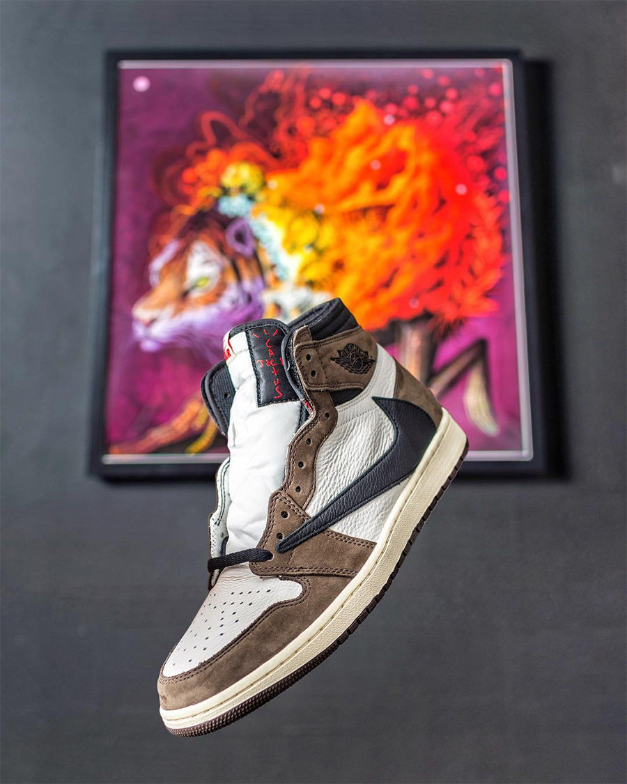 Travis Scott,AJ1,Air Jordan 1 反钩 Air Jordan 1 到底有多帅?结合「芝加哥」配色更是不得了! Travis Scott,AJ1,Air Jordan 1 反钩 Air Jordan 1 到底有多帅?结合「芝加哥」配色更是不得了!