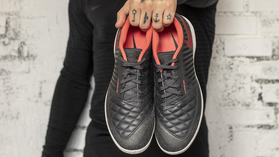 Nike,Nike LunarGato II,发售 葡萄牙球星最爱战靴!黑红配色 LunarGato II 即将发售 Nike,Nike LunarGato II,发售 葡萄牙球星最爱战靴!黑红配色 LunarGato II 即将发售