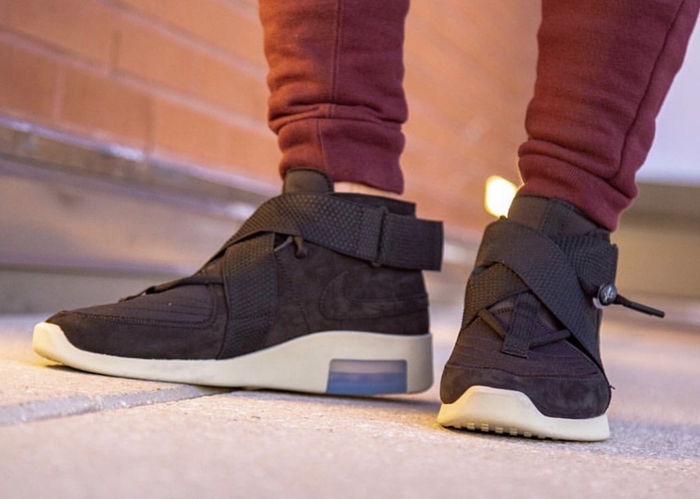 Nike,Air 180,Fear of God 最新上脚抢先看!黑色版 Air Fear of God 180 终于要来啦! Nike,Air 180,Fear of God 最新上脚抢先看!黑色版 Air Fear of God 180 终于要来啦!