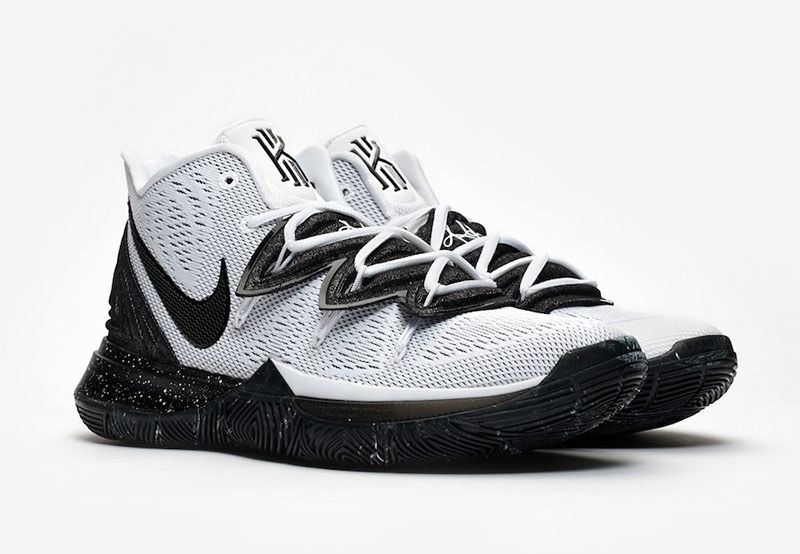 Nike,Kyrie 5,Oreo,AO2918-100 黑白奥利奥!Nike Kyrie 5 全新配色即将发售! Nike,Kyrie 5,Oreo,AO2918-100 黑白奥利奥!Nike Kyrie 5 全新配色即将发售!