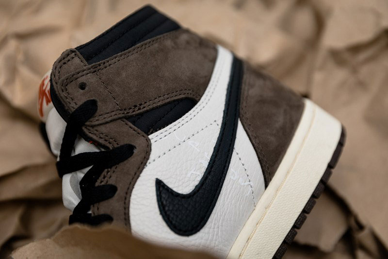 发售,Nike,Travis Scott,Air Jorda 距离发售越来越近了!反钩 Air Jordan 1 实物美图欣赏 发售,Nike,Travis Scott,Air Jorda 距离发售越来越近了!反钩 Air Jordan 1 实物美图欣赏