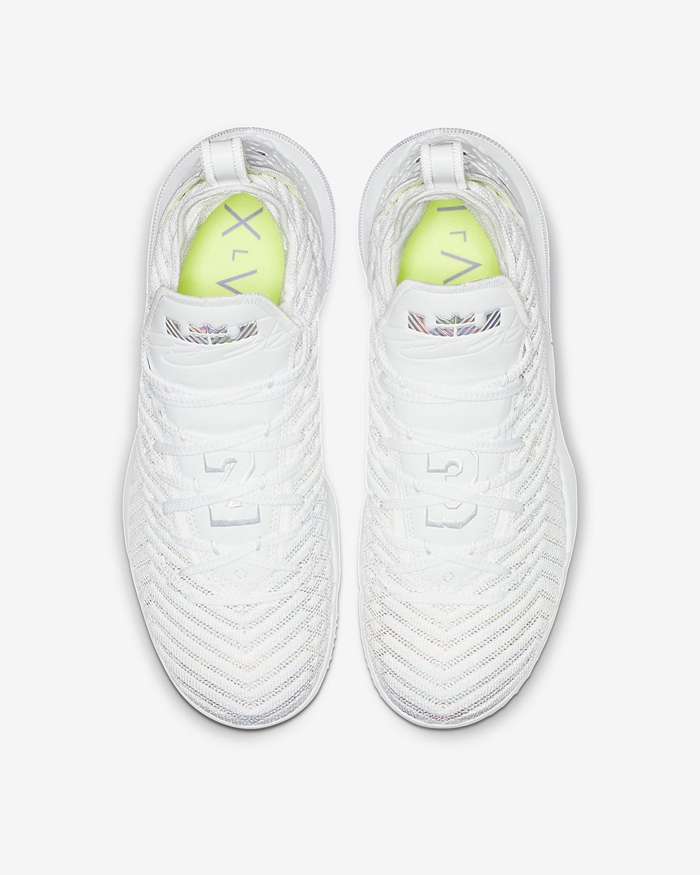 Nike,LeBron 16,LBJ16,Buzz Ligh 都想要的巴斯光年来啦!全新 Nike LeBron 16 美国官网率先发售 Nike,LeBron 16,LBJ16,Buzz Ligh 都想要的巴斯光年来啦!全新 Nike LeBron 16 美国官网率先发售