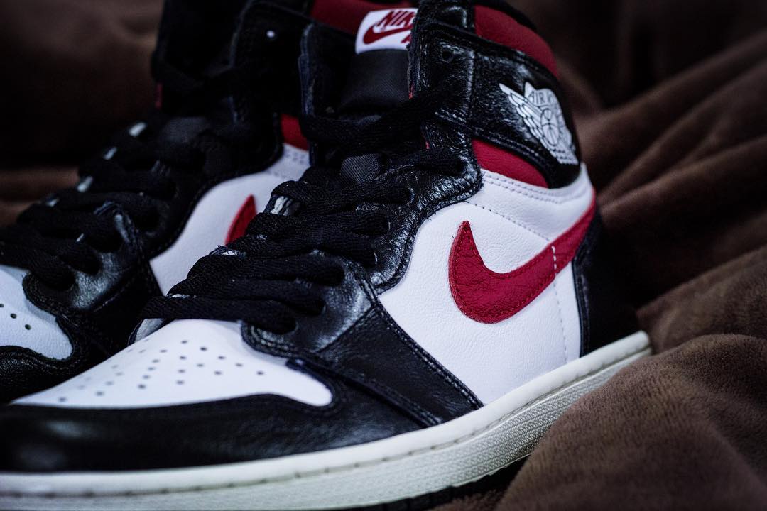 AJ1,Air Jordan 1,555088-061,发售 黑脚趾 + 经典配色!这双六月发售的 AJ1 又有全新细节美图 AJ1,Air Jordan 1,555088-061,发售 黑脚趾 + 经典配色!这双六月发售的 AJ1 又有全新细节美图