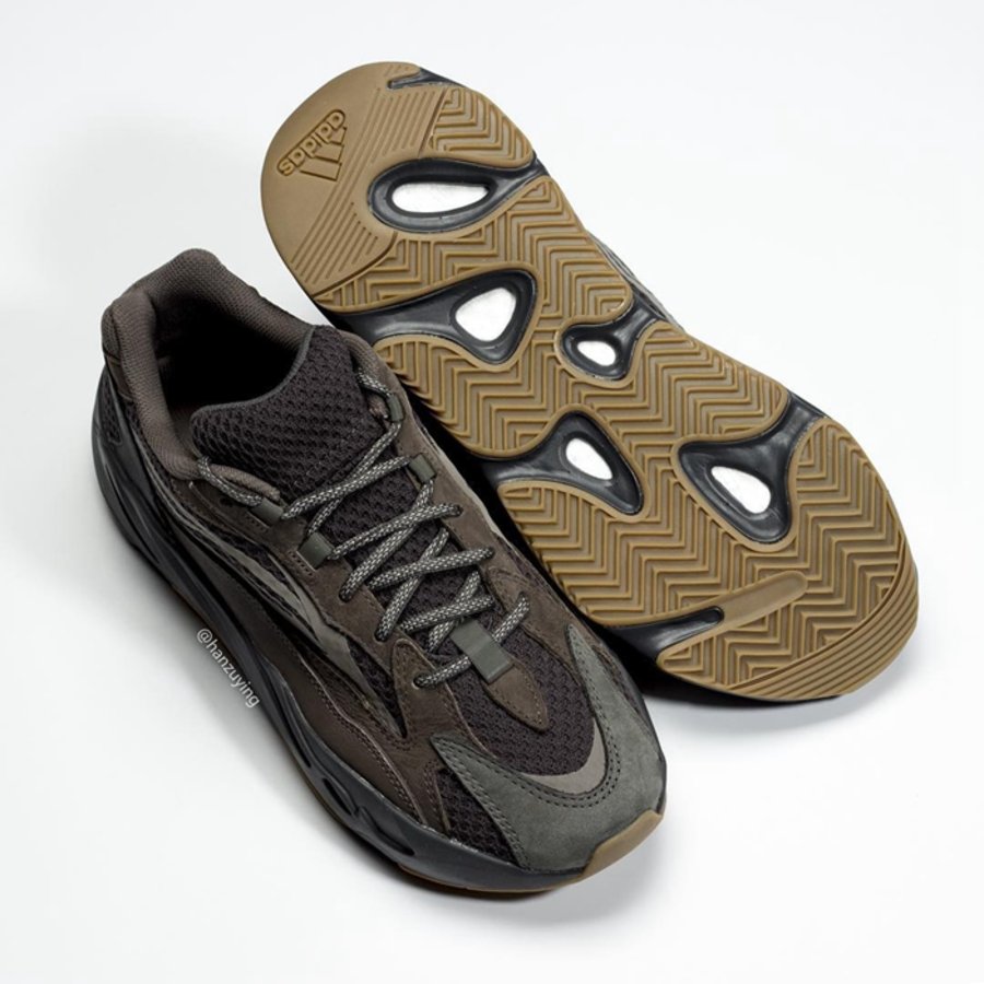 Geode,Yeezy,Boost,700,V2 目前最清晰实物图释出!深色系 Yeezy 700 V2 将于本月发售! Geode,Yeezy,Boost,700,V2 目前最清晰实物图释出!深色系 Yeezy 700 V2 将于本月发售!