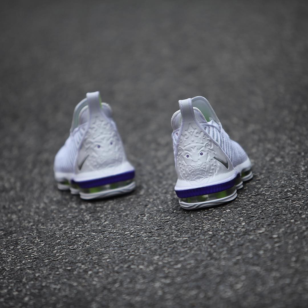 Lebron 16,Buzz Lightyear,发售,AO 细节十分出彩!巴斯光年 LeBron 16 实物美图抢先看 Lebron 16,Buzz Lightyear,发售,AO 细节十分出彩!巴斯光年 LeBron 16 实物美图抢先看