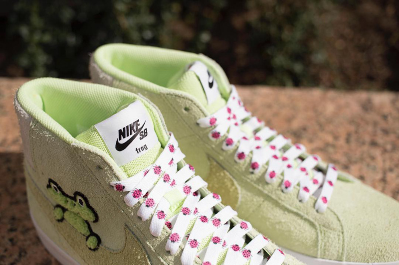 Frog Skateboards x Nike SB Bla 毛绒玩具爬上鞋面!独特联名 Nike SB 本周发售! Frog Skateboards x Nike SB Bla 毛绒玩具爬上鞋面!独特联名 Nike SB 本周发售!