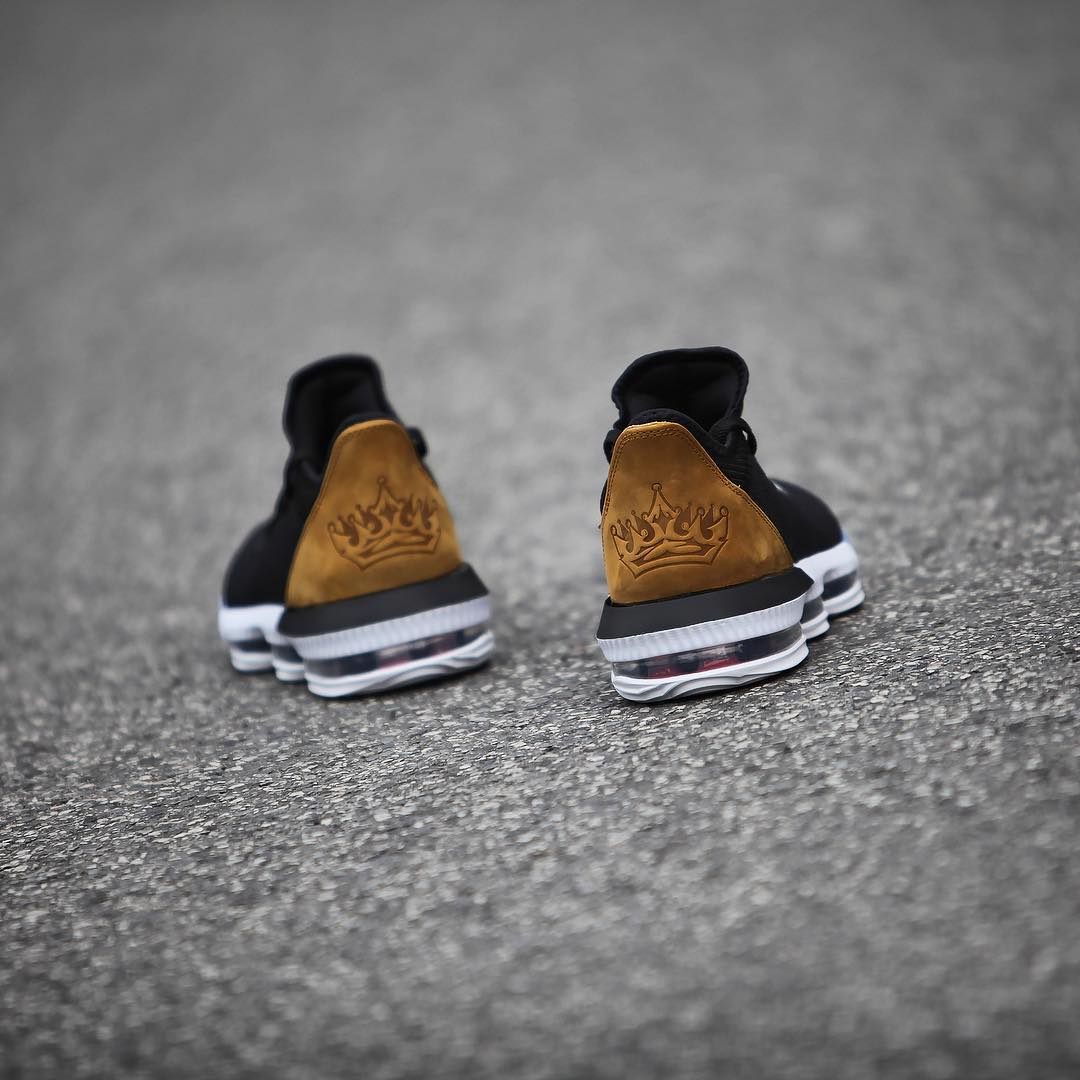 Nike,LeBron 16 Low,lbj16 low,发 无减配的中底缓震!霸气皇冠 LeBron 16 Low 实物抢先看 Nike,LeBron 16 Low,lbj16 low,发 无减配的中底缓震!霸气皇冠 LeBron 16 Low 实物抢先看