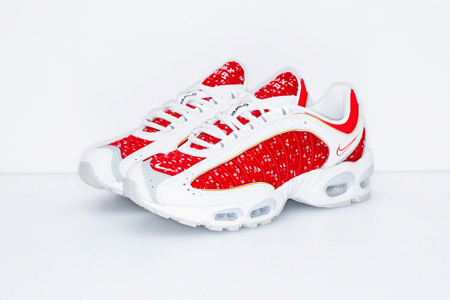 AT3854-100,Supreme,Tailwind,Ni AT3854-100 官网发售提醒:Supreme 联名、超人气小青蛙、耐高冠军黑金 AT3854-100,Supreme,Tailwind,Ni AT3854-100 官网发售提醒:Supreme 联名、超人气小青蛙、耐高冠军黑金