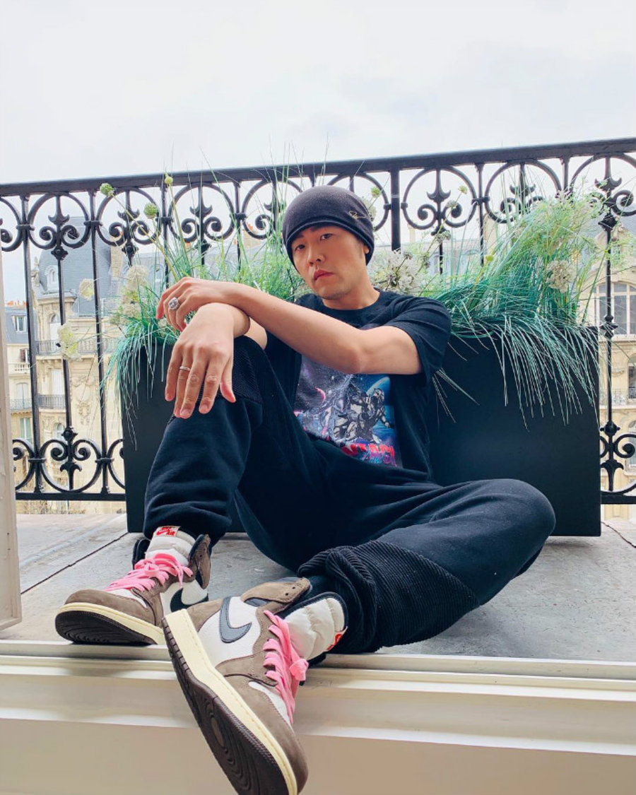 Travis Scott,AJ1,Air Jordan 1, 周董又来晒鞋!这次是市价破万的天价联名 Air Jordan 1 Travis Scott,AJ1,Air Jordan 1, 周董又来晒鞋!这次是市价破万的天价联名 Air Jordan 1