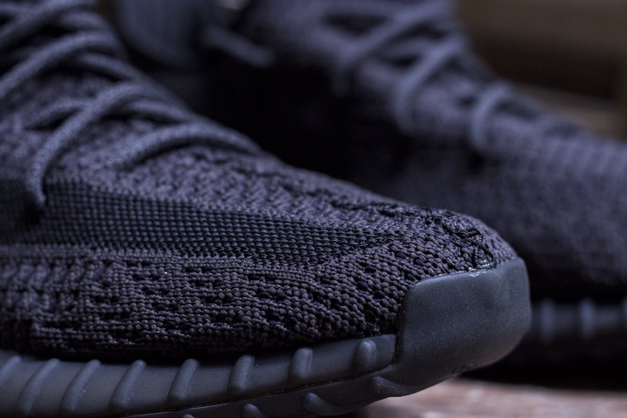 Yeezy 350 V2,adidas,发售,FU9161 传闻货量 95000 双!堕天使 Yeezy 350 V2 市售版首度曝光 Yeezy 350 V2,adidas,发售,FU9161 传闻货量 95000 双!堕天使 Yeezy 350 V2 市售版首度曝光