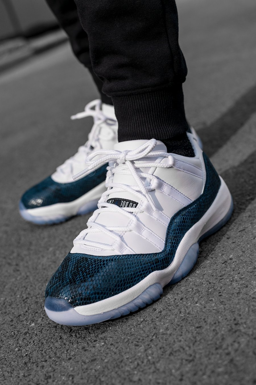 AJ11,Low, 早买不后悔!蓝蛇 Air Jordan 11 Low 实物开箱 + 上脚! AJ11,Low, 早买不后悔!蓝蛇 Air Jordan 11 Low 实物开箱 + 上脚!