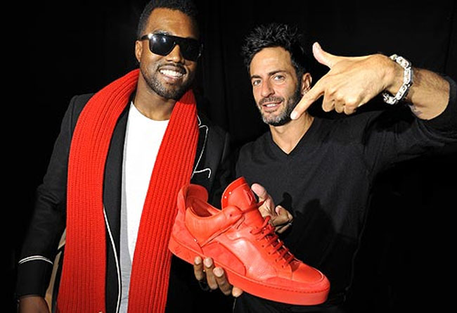 GUCCI,LV,Versace,Dior 看腻了 Yeezy 与 AJ?这些明星脚下的「狠鞋」,最少也要 4000 起 GUCCI,LV,Versace,Dior 看腻了 Yeezy 与 AJ?这些明星脚下的「狠鞋」,最少也要 4000 起