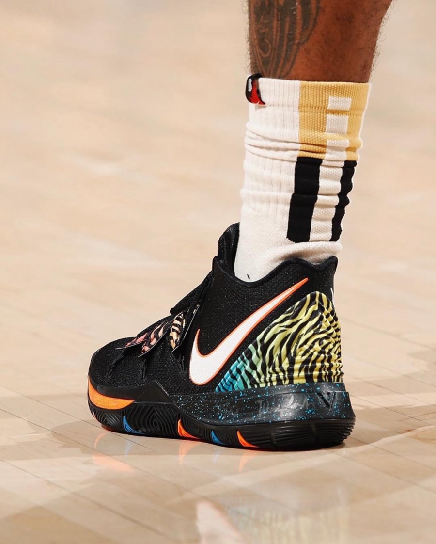 Nike,kyrie 5 超酷炫彩虎纹!欧文上脚 Kyrie 5 PE 战靴 Nike,kyrie 5 超酷炫彩虎纹!欧文上脚 Kyrie 5 PE 战靴