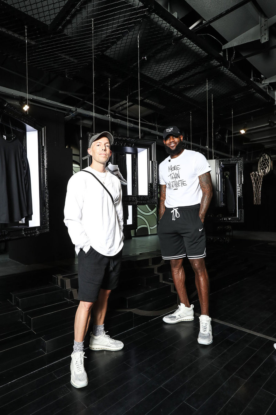 John Eliott,LeBron 8,Nike 蝉翼鞋面 + 夏日装扮!全新 John Eliott x LeBron Icon 首度曝光! John Eliott,LeBron 8,Nike 蝉翼鞋面 + 夏日装扮!全新 John Eliott x LeBron Icon 首度曝光!