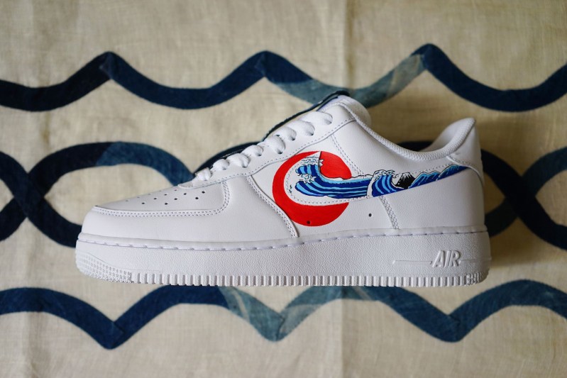 Air Force 1,AF1,Nike,Simple Un 海浪 + 祥云 Swoosh!这双定制 Air Force 1 现在还能买到! Air Force 1,AF1,Nike,Simple Un 海浪 + 祥云 Swoosh!这双定制 Air Force 1 现在还能买到!