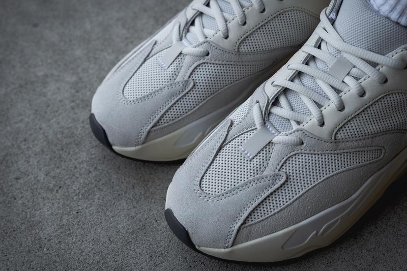 Yeezy Boost 700,adidas,发售 百搭小白鞋新选择!Yeezy Boost 700 “Analog” 上脚美图欣赏 Yeezy Boost 700,adidas,发售 百搭小白鞋新选择!Yeezy Boost 700 “Analog” 上脚美图欣赏