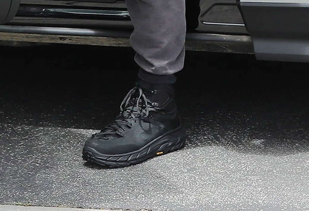 HOKA ONE ONE,HOKA 侃爷又上脚新鞋!不是 Yeezy,也不是 adidas… HOKA ONE ONE,HOKA 侃爷又上脚新鞋!不是 Yeezy,也不是 adidas…