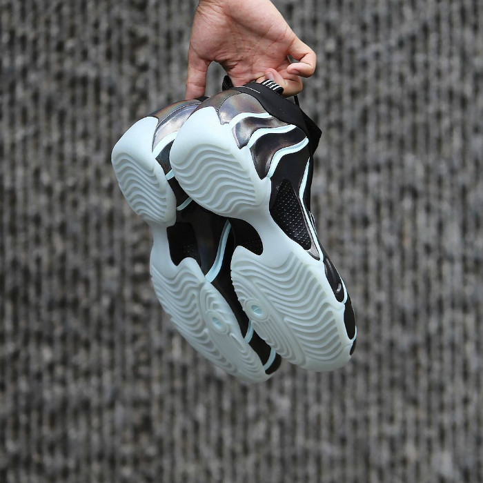 全息,Nike,Air Flightposite One,A 外观科幻,脚感更是无敌!全息 Air Flightposite 现已发售! 全息,Nike,Air Flightposite One,A 外观科幻,脚感更是无敌!全息 Air Flightposite 现已发售!